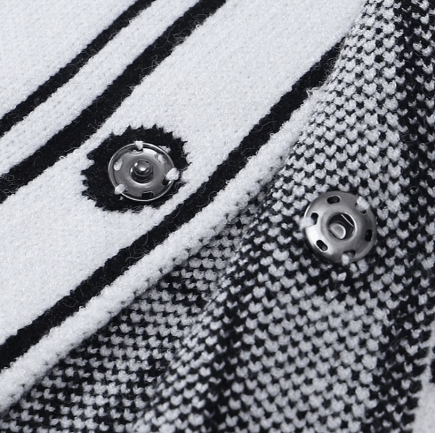 Contrast Graphic Sweater | Aesthetic Clothes