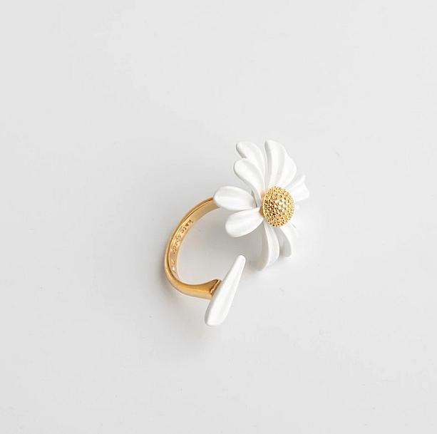 Daisy Flower Ring | Floral Jewelry & Accessories