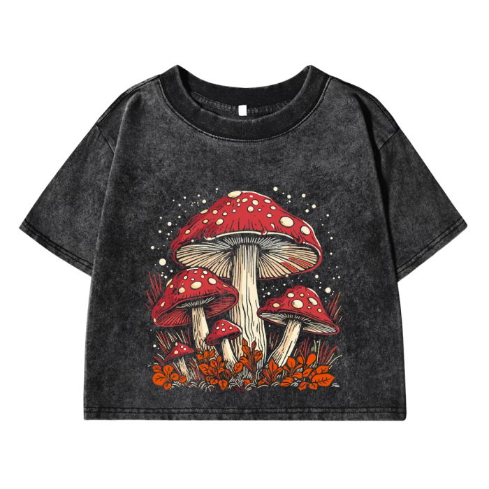 black Loose Cotton Crop Top – Poisonous Red Mushroom Graphic Aesthetic Tee