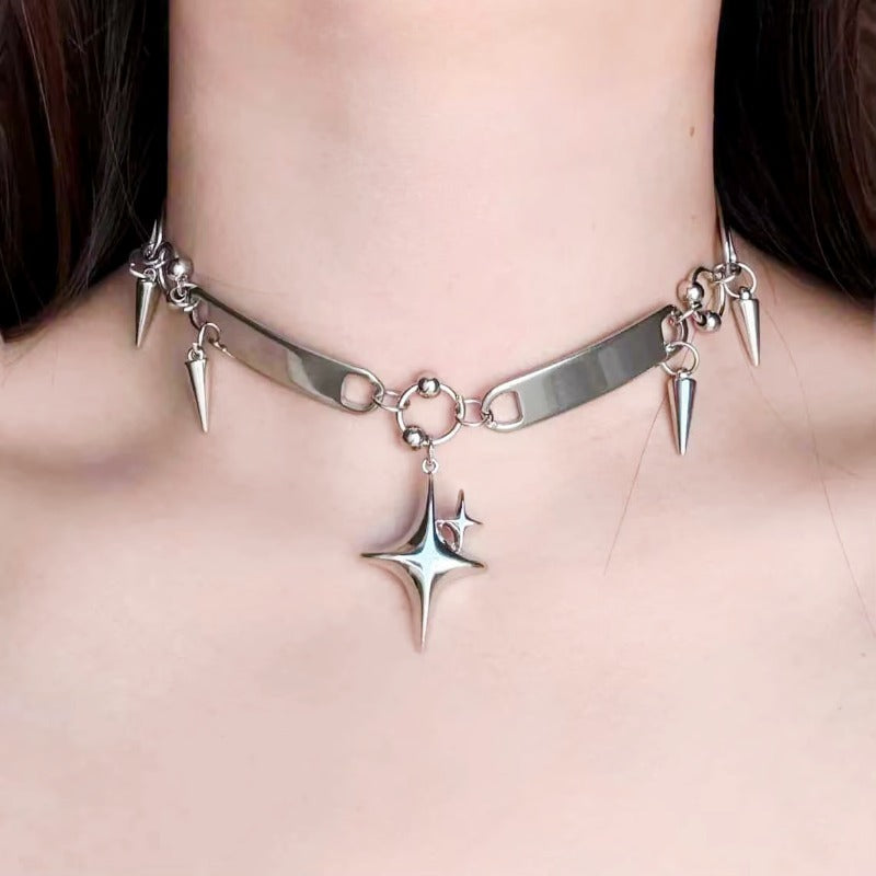 Silver Star Choker Necklace – Y2K Aesthetic Jewelry