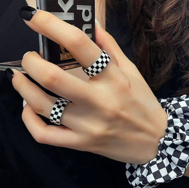 Checkered Rings | Aesthetic Rings