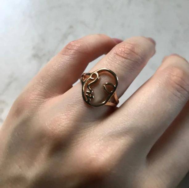 Vintage Style Face Ring - All Things Rainbow