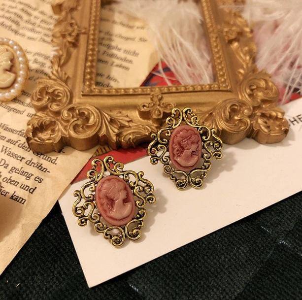 Vintage Queen Earrings - All Things Rainbow