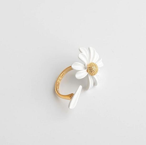 Daisy Flower Ring - All Things Rainbow